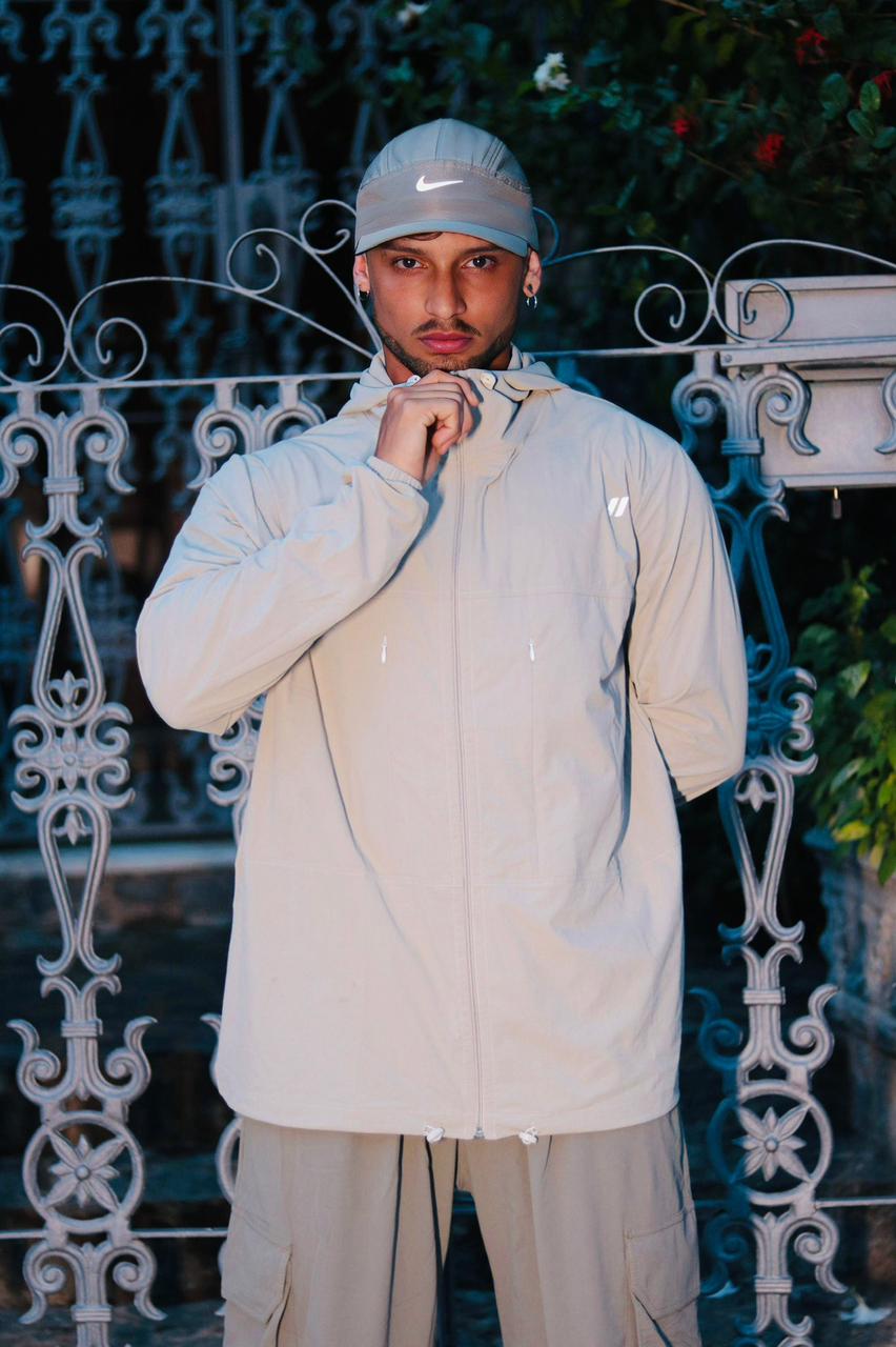 Lookbook 06 — bloco bege
