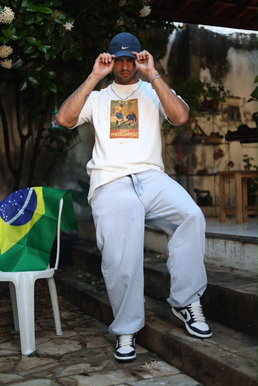 Lookbook 04 — modelo B